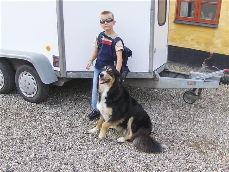 Blanding af racer Freja - Jonas og Freja. Jonas 1. skoledag billede 3