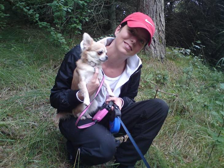 {{currentPhoto.altText}} billede {{currentPhoto.number}}