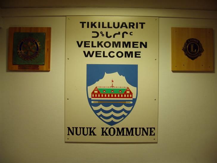 Greenland - Grønland - Kalaallit Nunaat (1) - He-he, det skilt her lagde jeg først mærke til i Nuuk´s lufthavn - da jeg skulle hjem! *SSS* billede 14