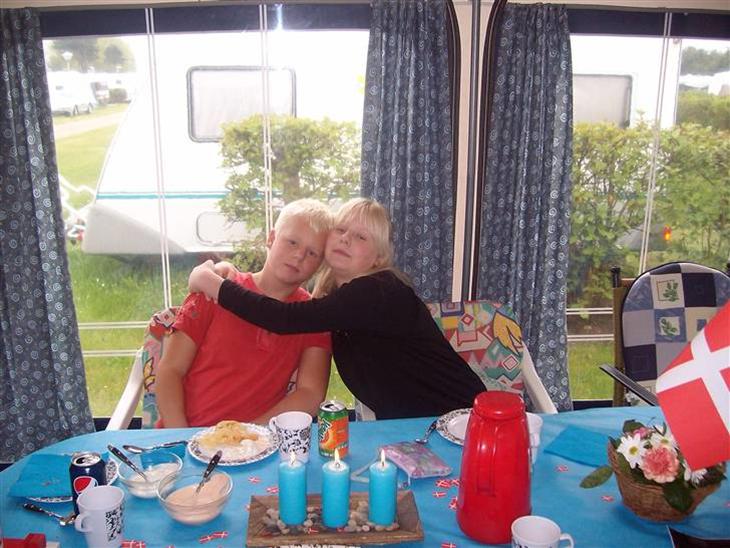 Oles 60 årsdag  Og i år 61 - Vores Sine ig hendes bror Jonas ,vores mellemste børnebørn , ( Michaels ) billede 0
