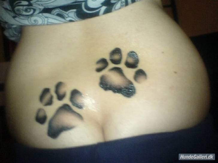 Mit Blæk - Tattoo nr. 3
Placering: Lænden
Forestiller: Poter lavet i skygger
Lavet af: Dennis fra VB Tattoo
Måned/år: 02/08 billede 3