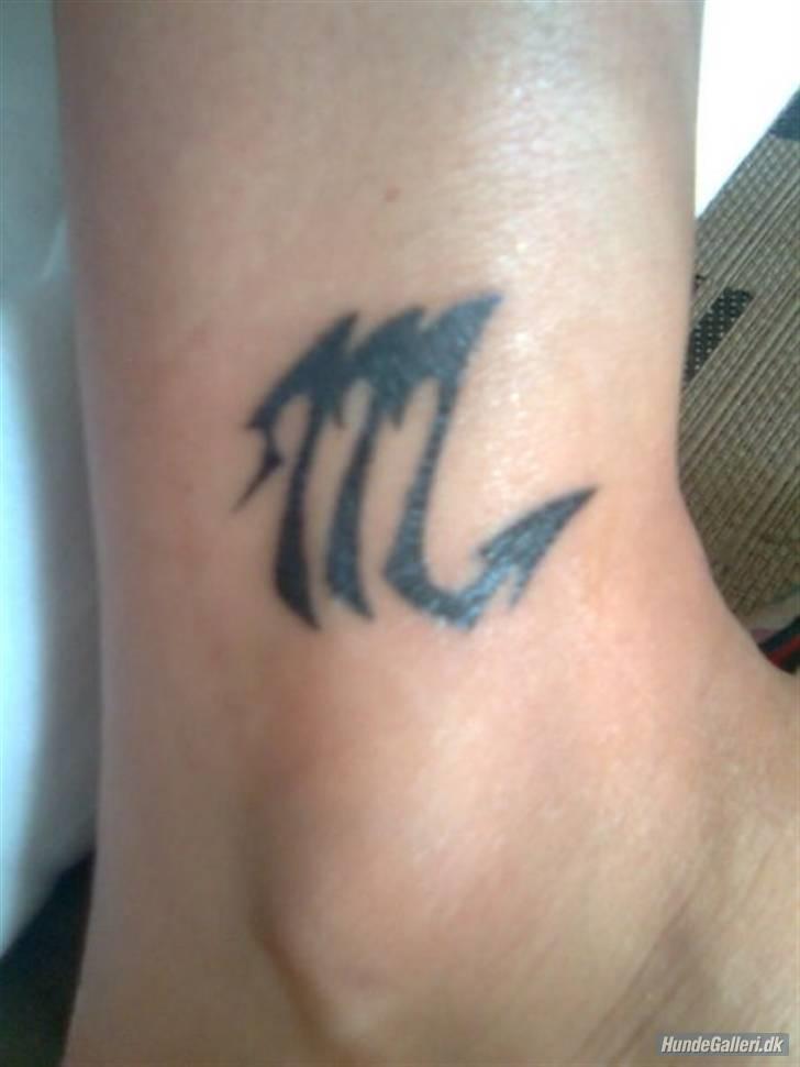 Mit Blæk - Tattoo nr. 5
Placering: Højre ankel
Forestiller: Mit stjernetegn (skorpionen)
Lavet af: Kenneth fra VB Tattoo
Måned/år: 04/08 billede 5