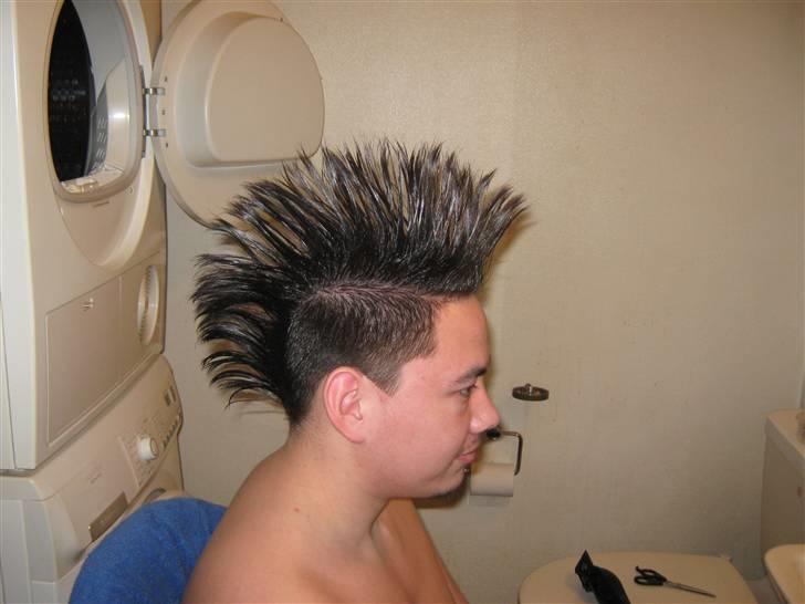 Kreativ - Nytårsaftensdag klippede min lillebror :D billede 8