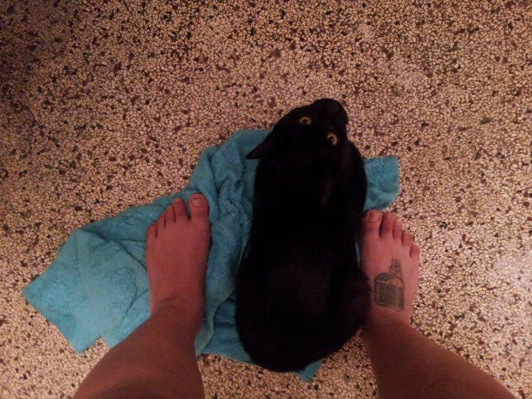 Huskat Leonard Mi Mi - Med mor i bad .. han er publikum når jeg står og synger og danser :D  billede 10