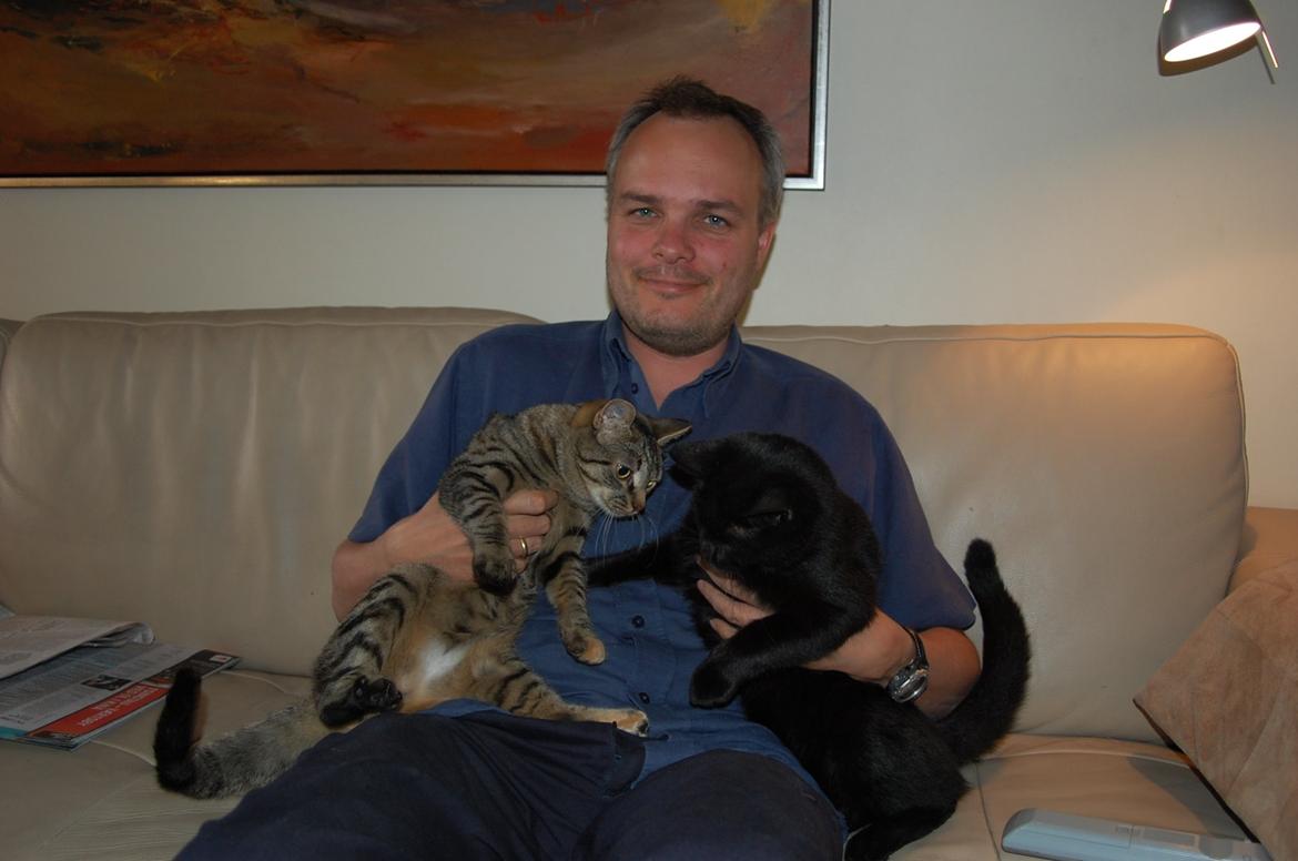 Huskat Gammelbys Misser R.I.P - *Misser.* Heeej Sorte skal vi lege. *Sorte* Kan vi godt, billede 2