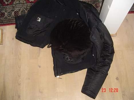 Blanding af racer Emma <3 *R.I.P.* - "hm..hvis jeg nu lægger mig ovenpå karolines jakke, opdager hun mig nok ikke?" billede 15