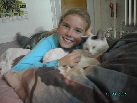 Huskat Plet mis - ahh.... jeg elsker bare min ejer og hun elsker heldigvis også mig billede 7