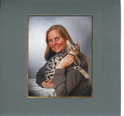 Bengal Silverstream "charlie" - En fin bild på mig och min "mormor" som jag bor deltid hos! billede 5