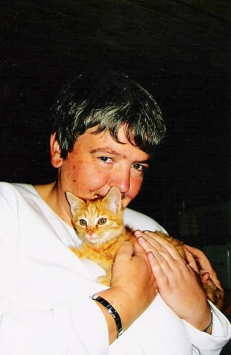 Huskat ***Findus*** † død † - Min moster og Findus.. okt 2002 billede 5