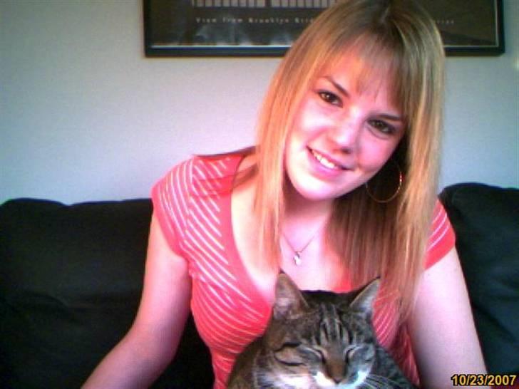 Huskat Lui - Nøj hvor elsker jeg bare og ligge på skødet, ZzzZ billede 4