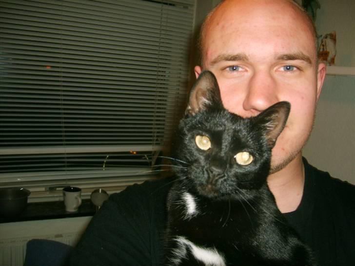 Huskat Bette Skid - her står hun lige sammen med sin far billede 13