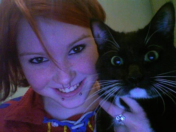 Huskat Bambi - Dette er så min ejer og mig..  billede 2