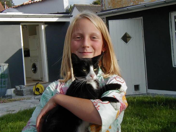 {{currentPhoto.altText}} billede {{currentPhoto.number}}