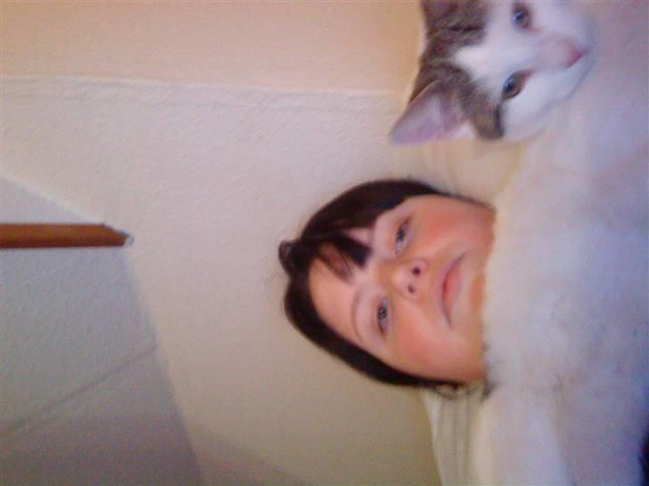 Huskat Sander (min venindes nu) - mig & mor hygger billede 4