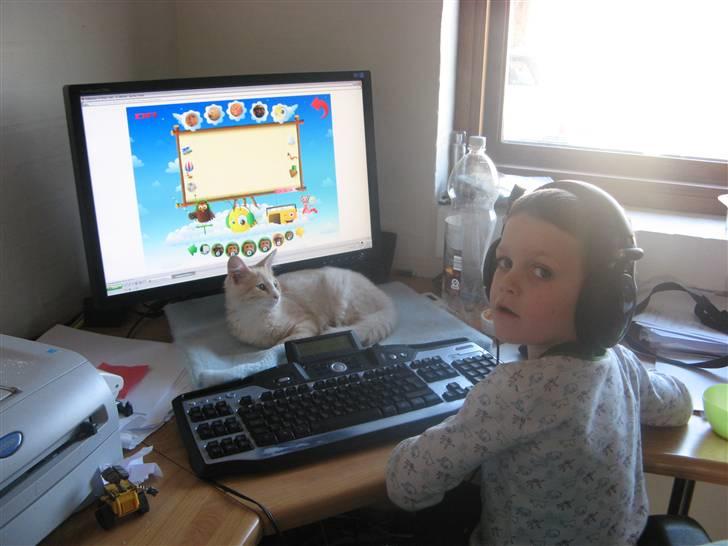 Blanding af racer Mille - Mille og Lucas spiller Oline :-) billede 11