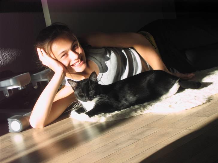 Huskat Mania <3  - Gammelt, men stadig sødt (-: billede 13