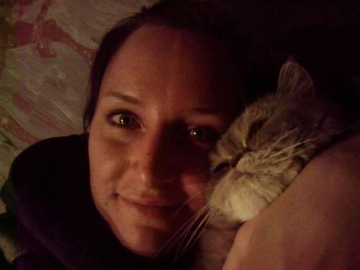 Exotic Margrethe - os.... i ske på sofaen billede 8