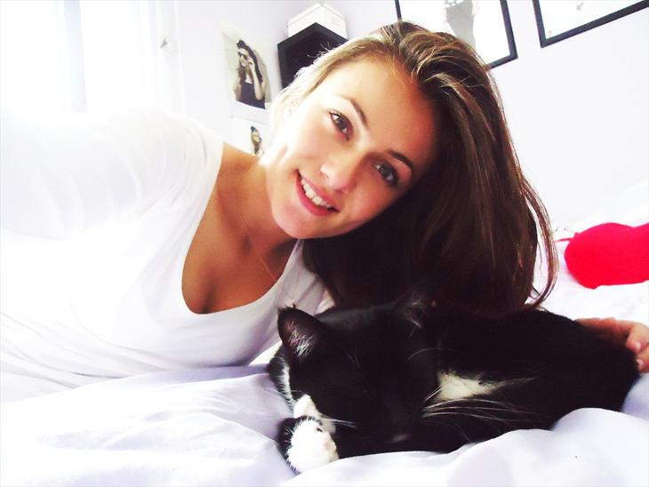 {{currentPhoto.altText}} billede {{currentPhoto.number}}