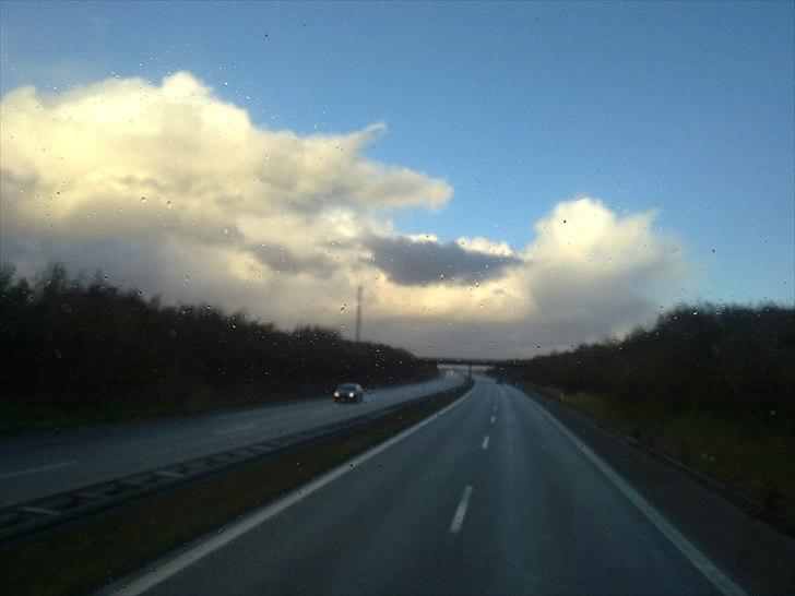 Oprydning på tlf. 1 - Vejr skift på vej, sagde de i raioen... man må jo give dem ret... billede 23