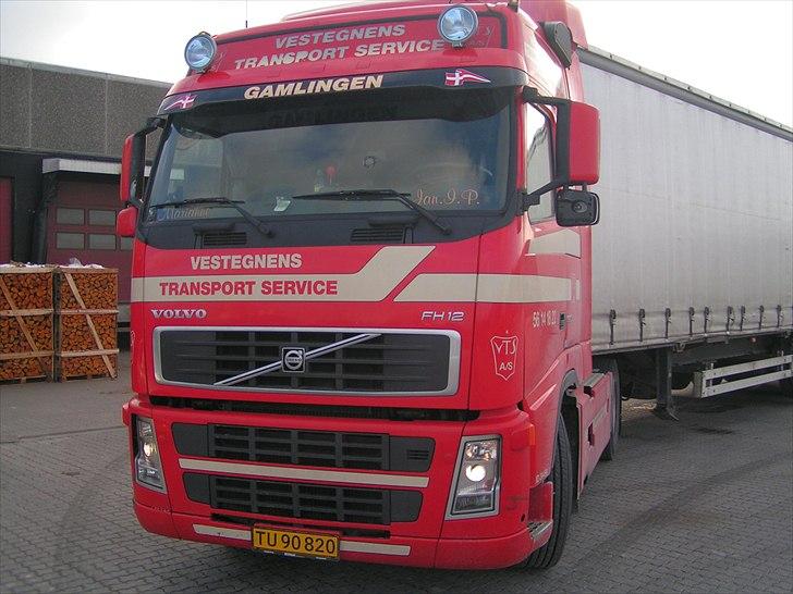Tidligere firmabiler - Volvo FH12 380 Globetrotter 4x2
Vestegnens Transport Service A/S - Karlslunde
Opkøbt af Knud Pedersen, Køge i 2006 - Lukket af KP i 2007 billede 3