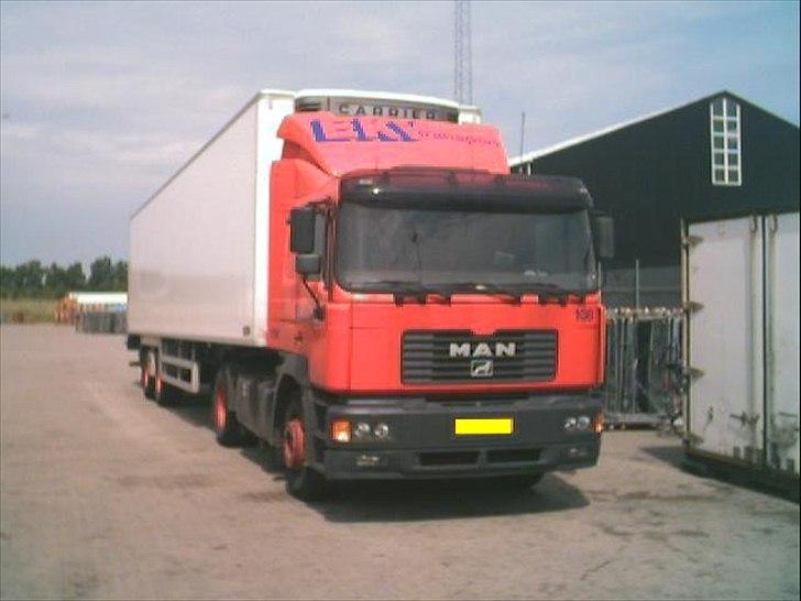 Tidligere firmabiler - MAN F2000 19.414 4x2 med karategear
EKV Transort/Trucking billede 31