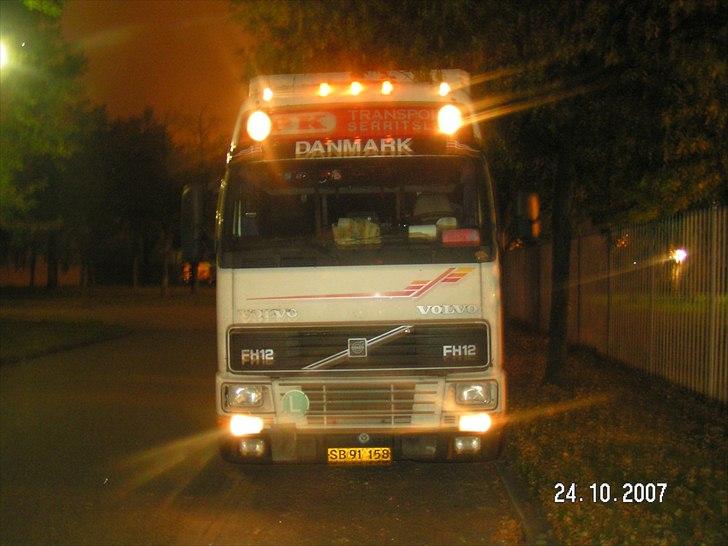 Tidligere firmabiler - Volvo FH12 420 Globetrotter XL New York
PK Transport - Serritslev billede 38