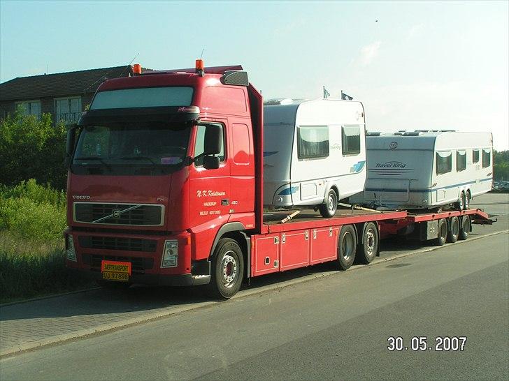 Tidligere firmabiler - Volvo FH 480 Globetrotter XL 6x2 - 6 akslet kærretræk
Niels-Kristian Kristensen - Haderup

Første tur billede 46