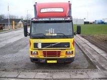 Min tidligere biler - Aalborg-ekspressen 1 :) CY79370-HT6848-LS8370 Med en 18 tons Dapa hænger fra 1994. Fik senere en 20 tons Kelberg lift-hænger (Gl Frem Sodavand-Ribe) Billede taget på Karlskogavej i Aalborg SV. billede 10