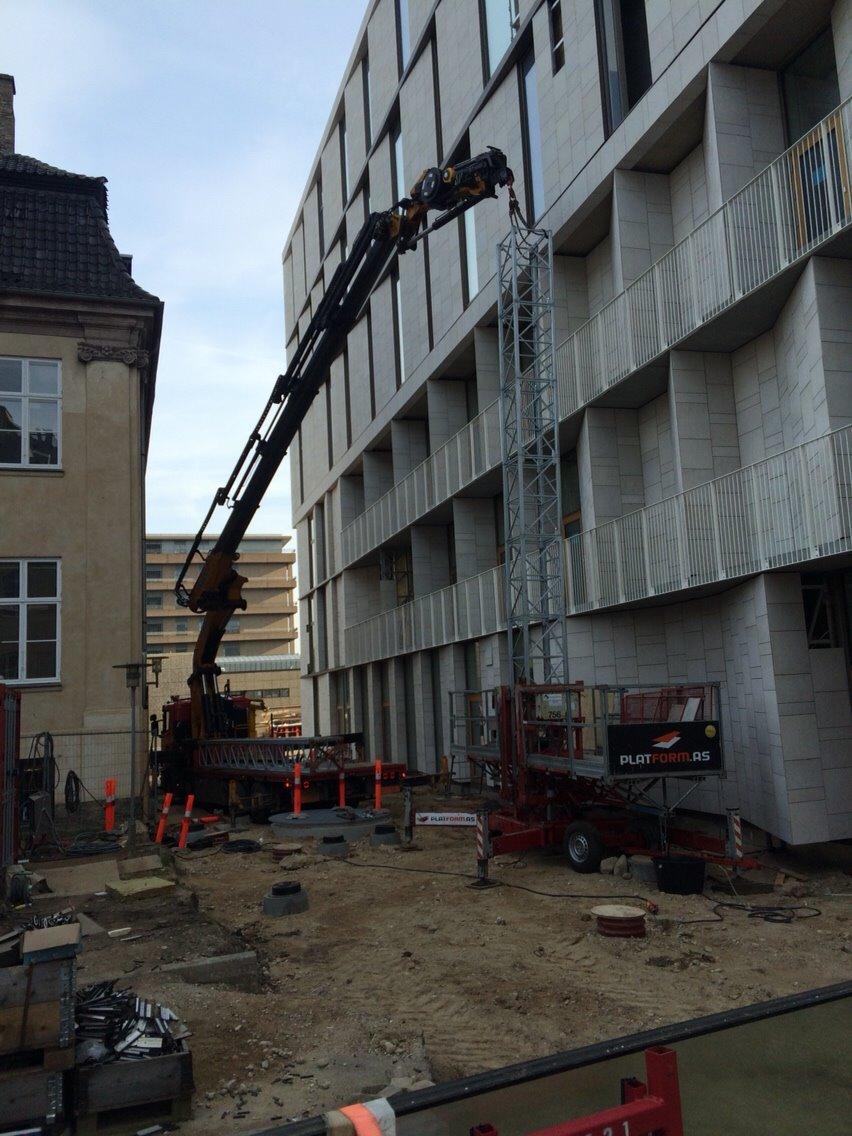 Johannesen Kran - Mont. arbejdsplatform på Rigshospitalet billede 26
