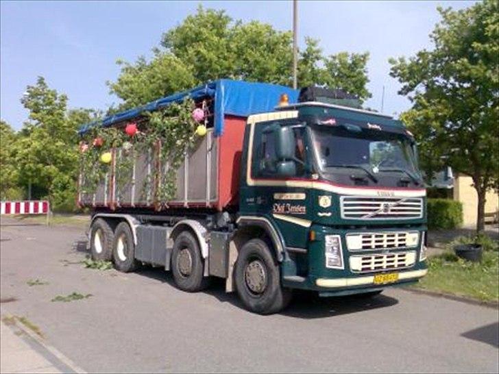 Olaf Jensen A/S  - Volvo fm 12 aks. her med studenter kasse  billede 10