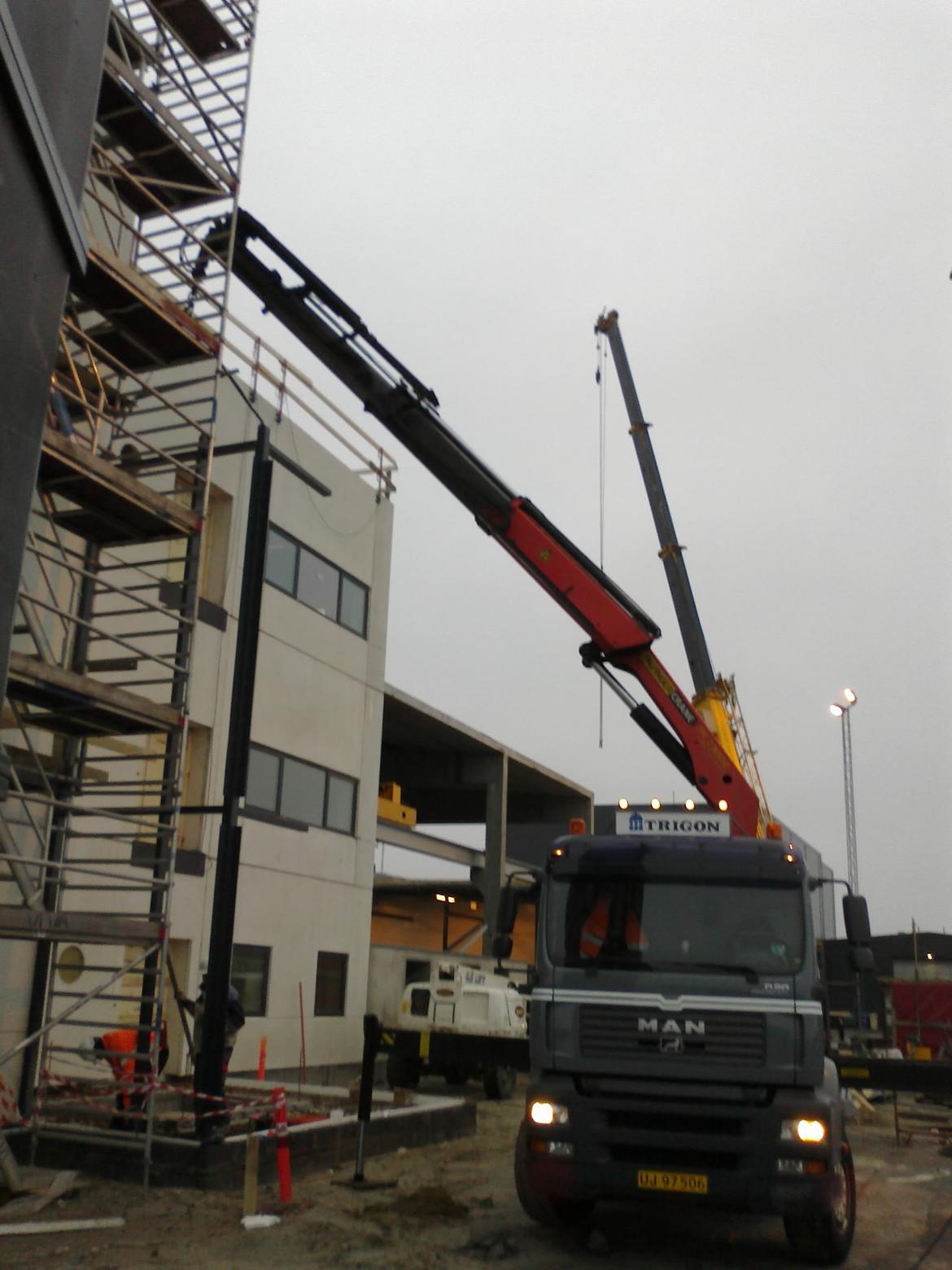 Lidt forskelligt - Elevatortårn er ved at blive samlet. billede 50