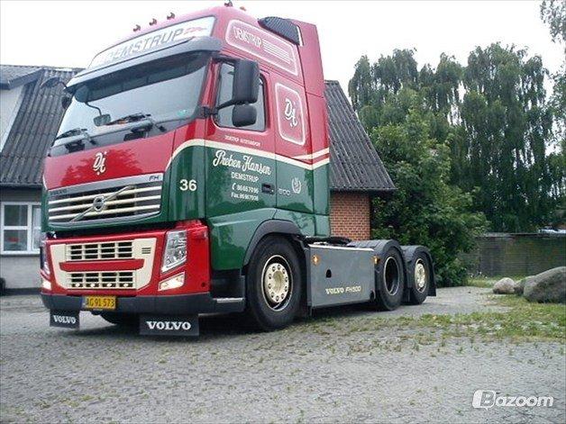 Min tidligere biler - Demstrup Autotransport.AG91573- 
Volvo FH500. Vogn 36. Årgang 2010.  ( Min første helt nye bil). Efter jeg havde fået lidt gejl på :) Den skulle jo nødig ligne de andre ;) billede 21