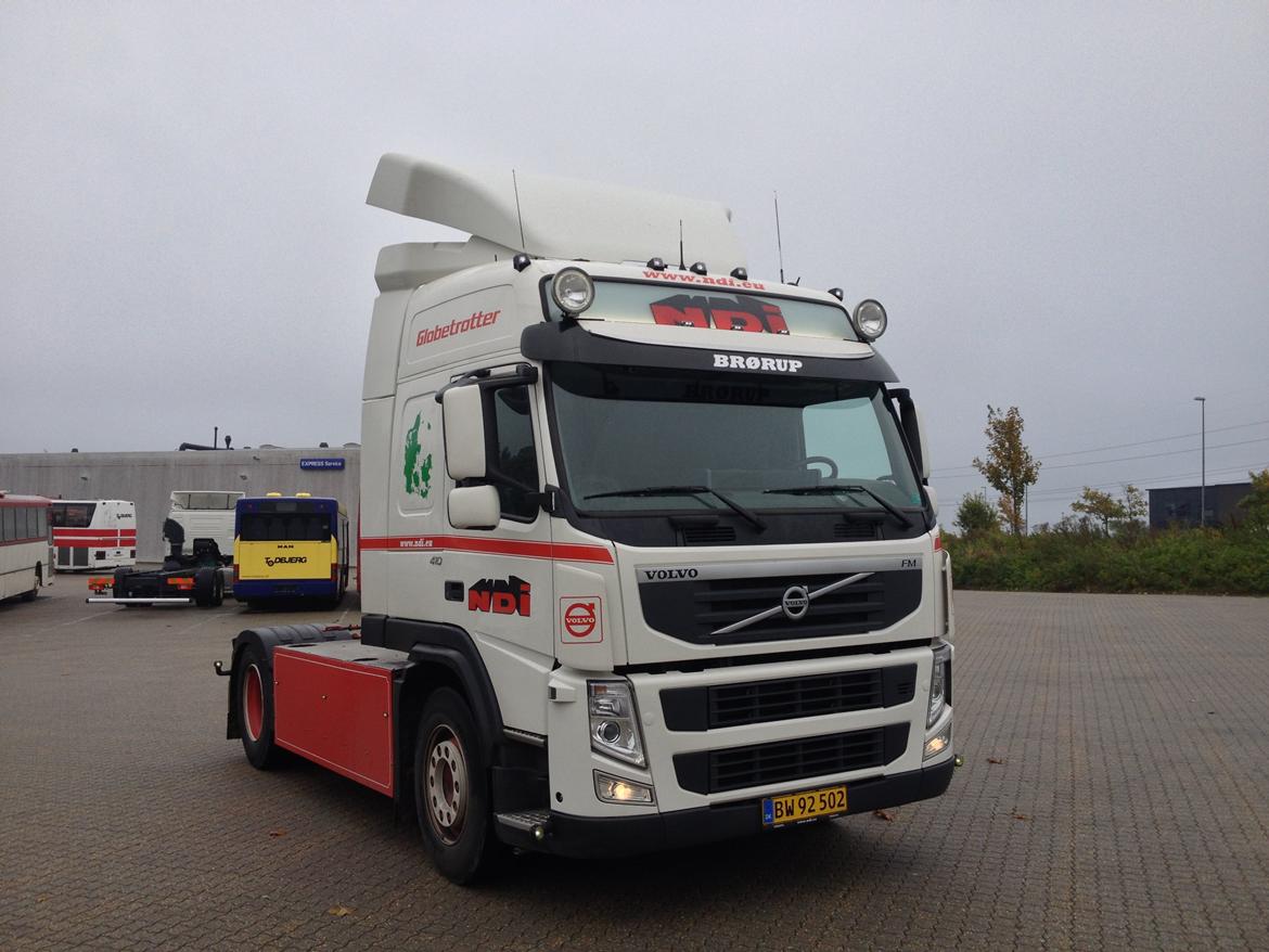 NDI - Lidt nye billeder fra lærepladen. - Volvo FM 410, denne køre med en citytrailer ligesom den på de sidste par billeder. Den her kører på Fyn. billede 20