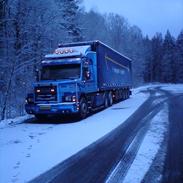 Scania T143