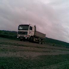Volvo F12 6x2