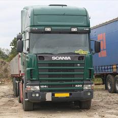 Scania 124 L