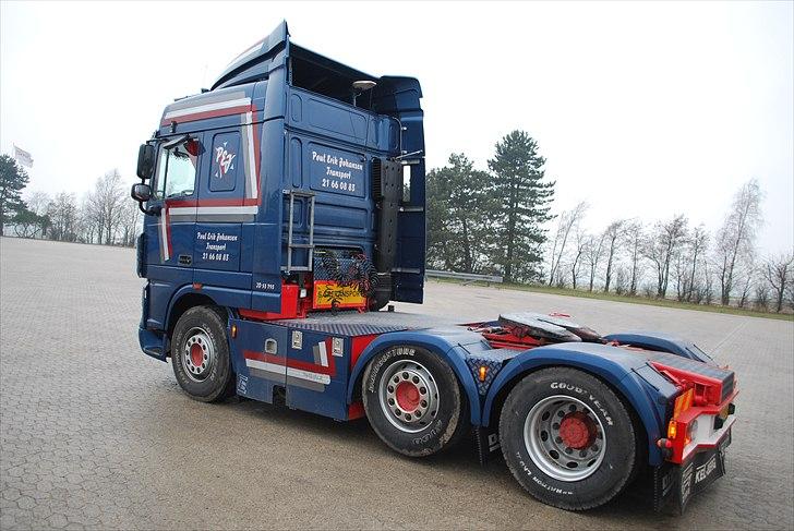 DAF 105.410 - Fyraften, og har sat traileren på DSV i Øm billede 3