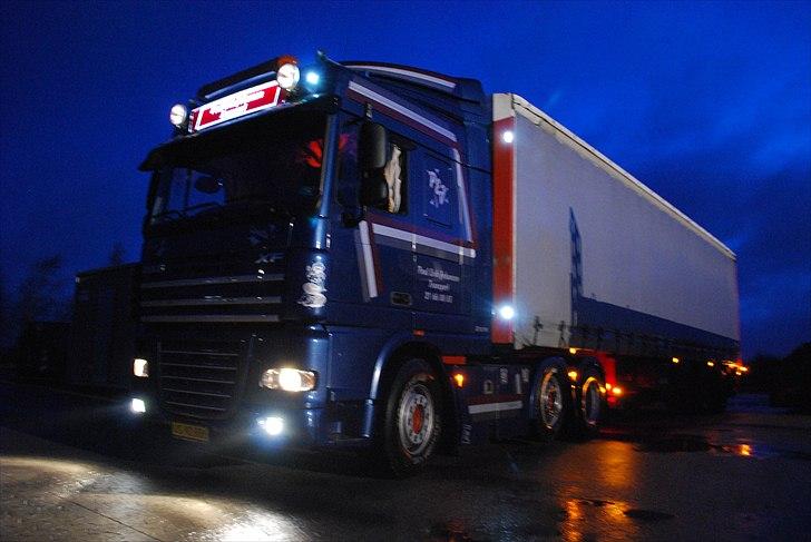 DAF 105.410 - Morgenstund, inden afgang mod Kastrup og Icopal billede 8