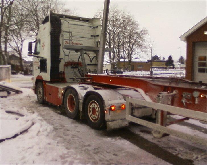 Volvo FH 480 - det har da været sne vær billede 9