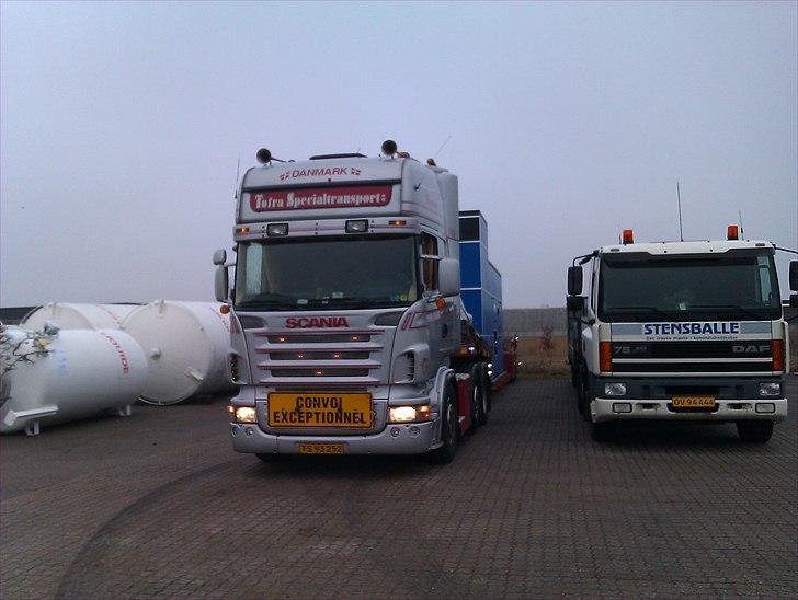 Scania R500 - Min første opgave v. Tofra. En stor Stoker-keddel der skulle trækkes til Sjælland og byttes med en kollega. billede 3