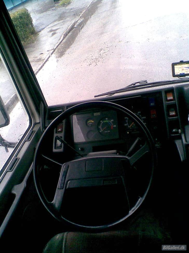 Volvo F12 6x2 - venter i Ski :) billede 9