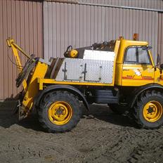 Mercedes unimog 406 Brutalis I