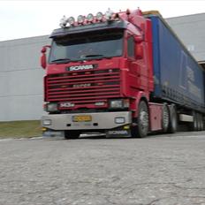 Scania 143