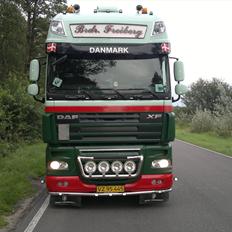 DAF XF 105 460