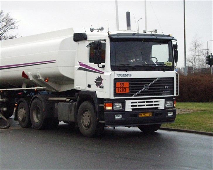 Volvo F12 billede 9