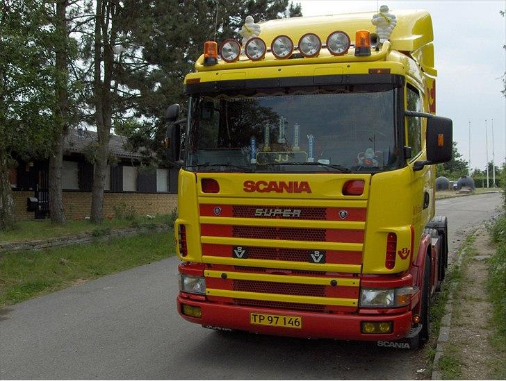 Scania 144 billede 1