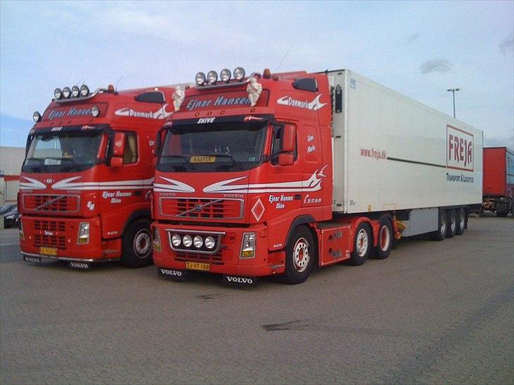 Volvo FH 480 - Holder med lillebror i Vejle. billede 3