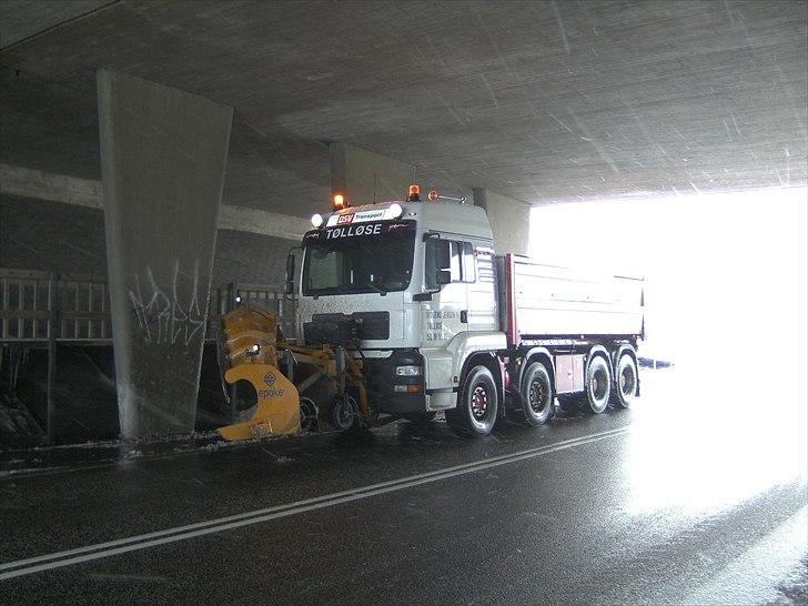 MAN TGA 35.530 - snekørsel holbækmotorvej billede 2