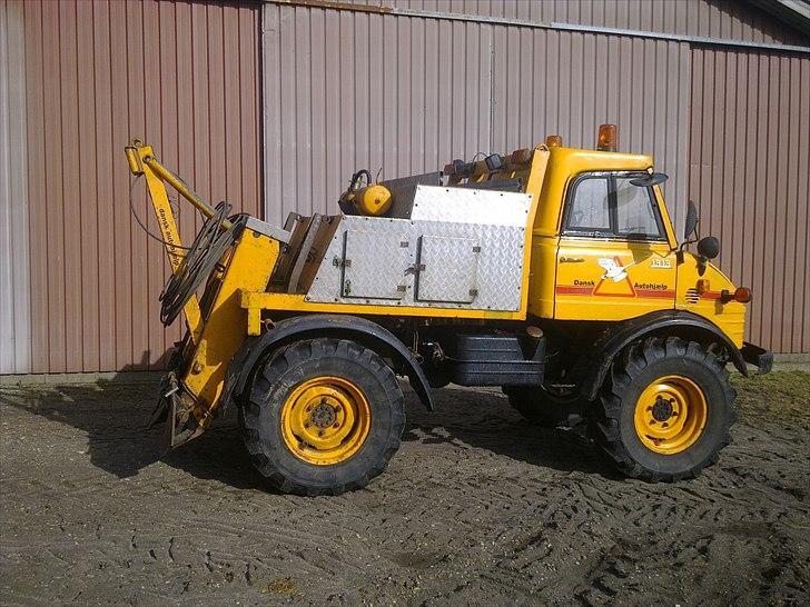 Mercedes unimog 406 Brutalis I billede 2