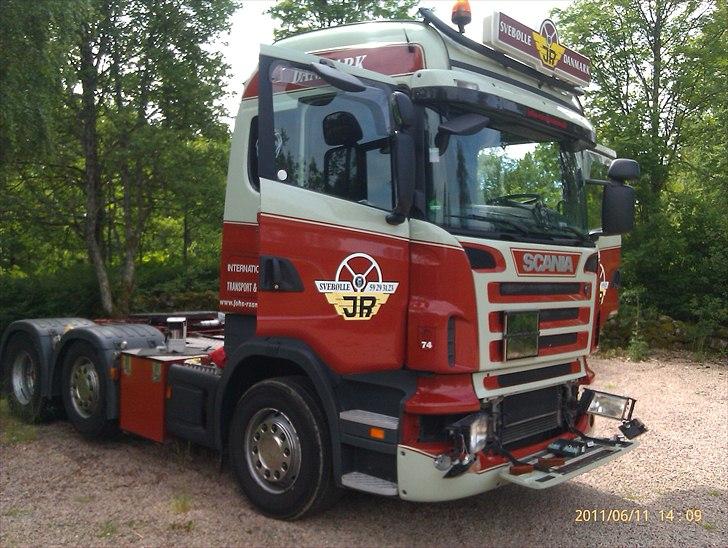 Scania R 420 6x2/4 - Montering af orange lys billede 10